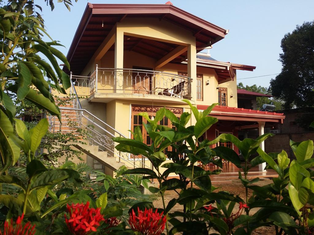 Sigiriya Peacock Homestay Eksteriør bilde